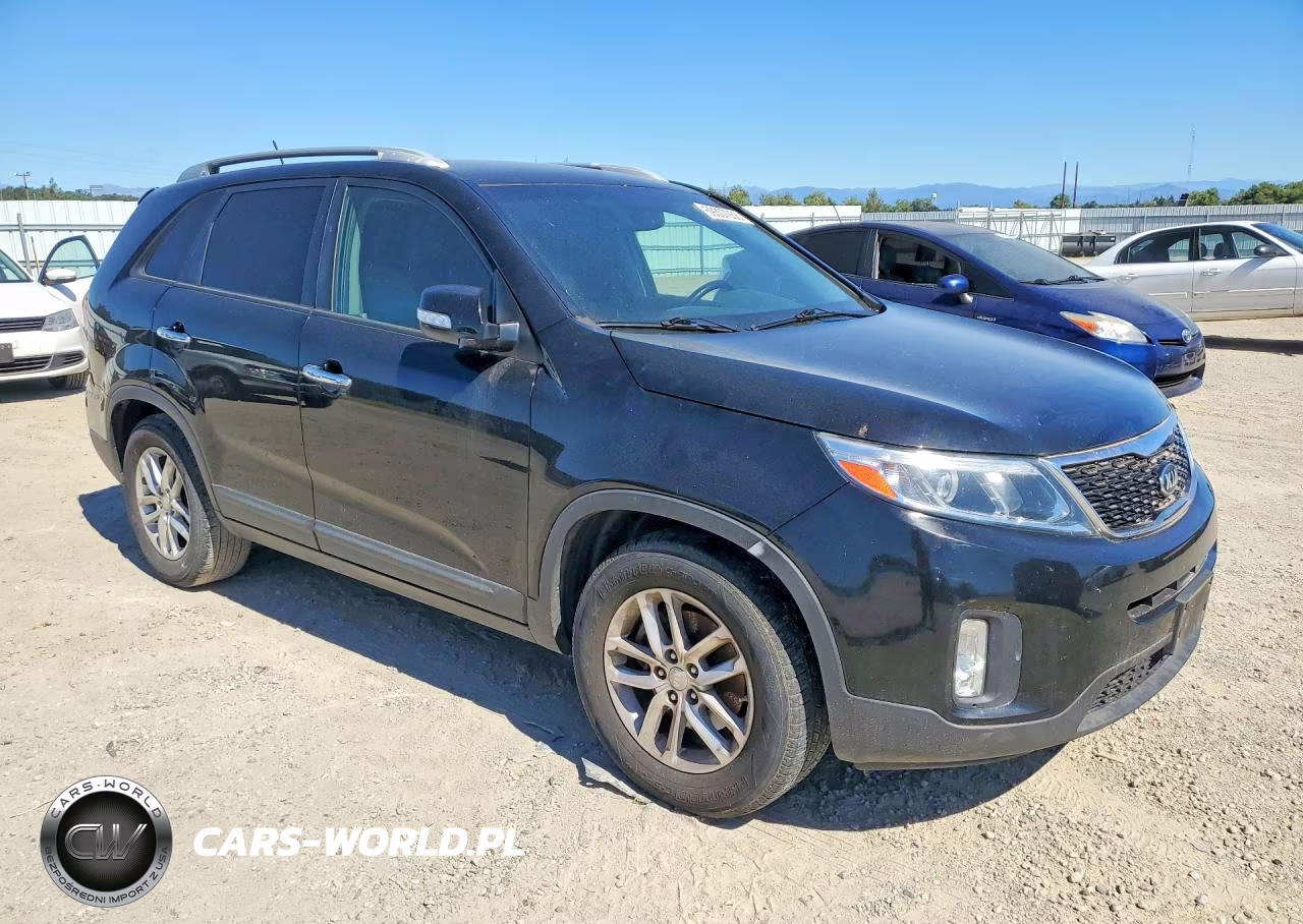 2014 Kia Sorento Lx VIN:5XYKT4A60EG470279 - 4