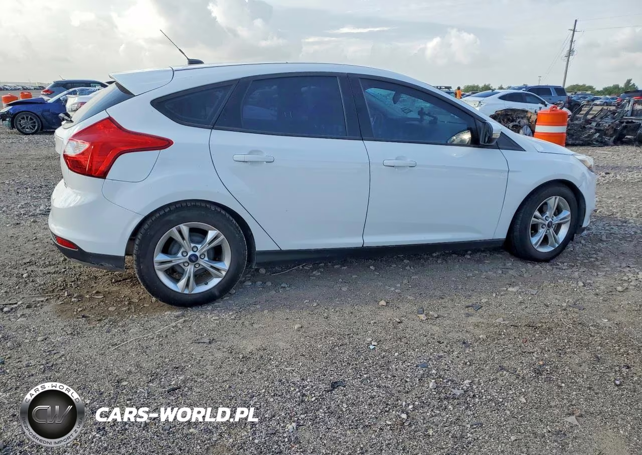 2014 Ford Focus Se VIN:1FADP3K24EL259096 - 3