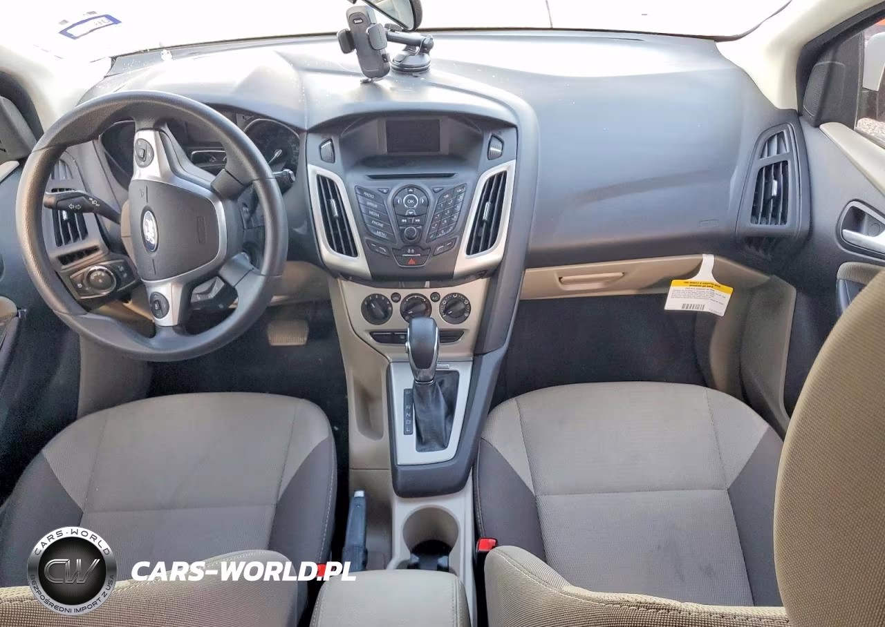 2014 Ford Focus Se VIN:1FADP3K24EL259096 - 8