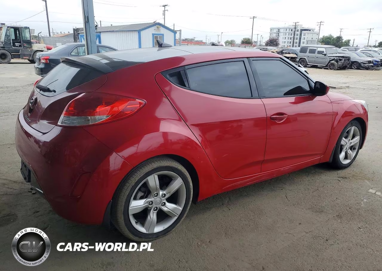 2014 Hyundai Veloster Base VIN:KMHTC6AD2EU215318 - 3