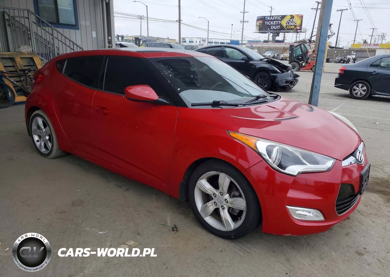2014 Hyundai Veloster Base VIN:KMHTC6AD2EU215318 - 4