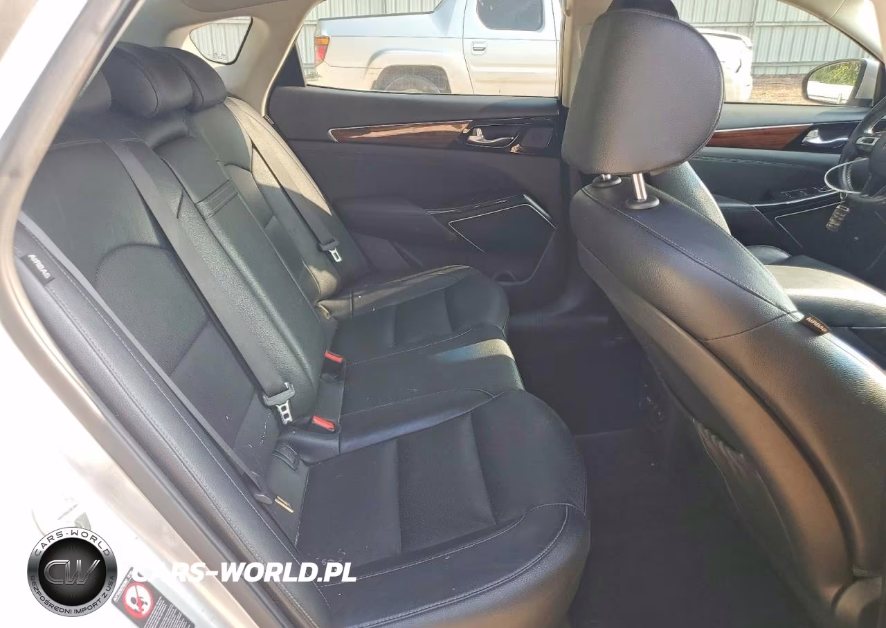 2018 Kia Cadenza Premium VIN:KNALB4J16J5123759 - 10