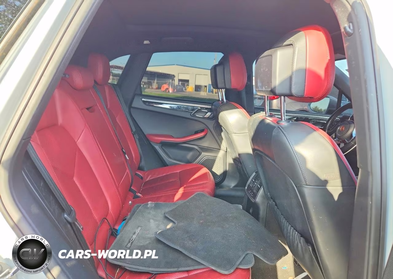 2018 Porsche Macan VIN:WP1AA2A50JLB07815 - 11