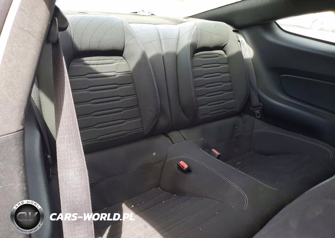 2015 Ford Mustang VIN:1FA6P8TH4F5395100 - 10