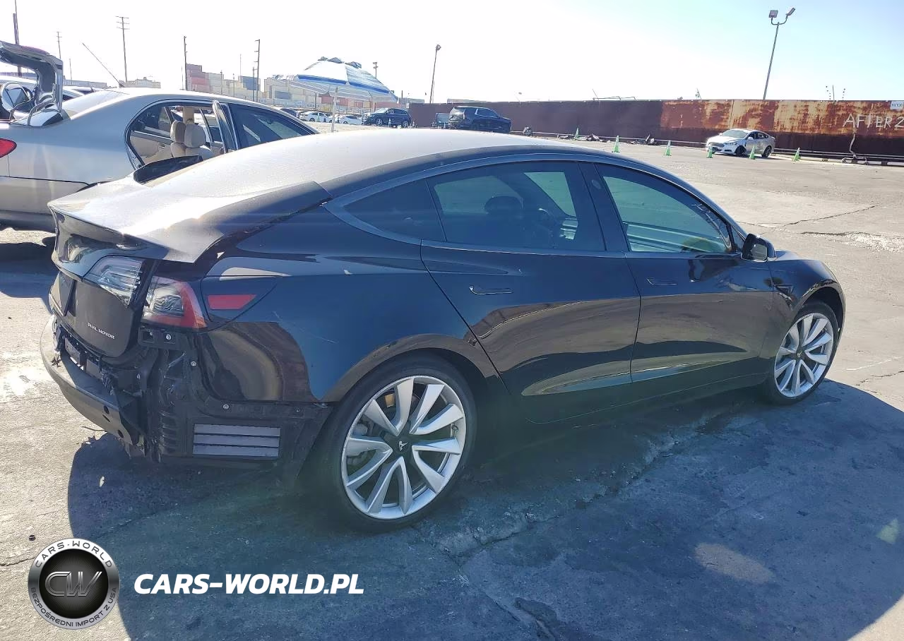 2019 Tesla Model 3 VIN:5YJ3E1EB1KF186747 - 3