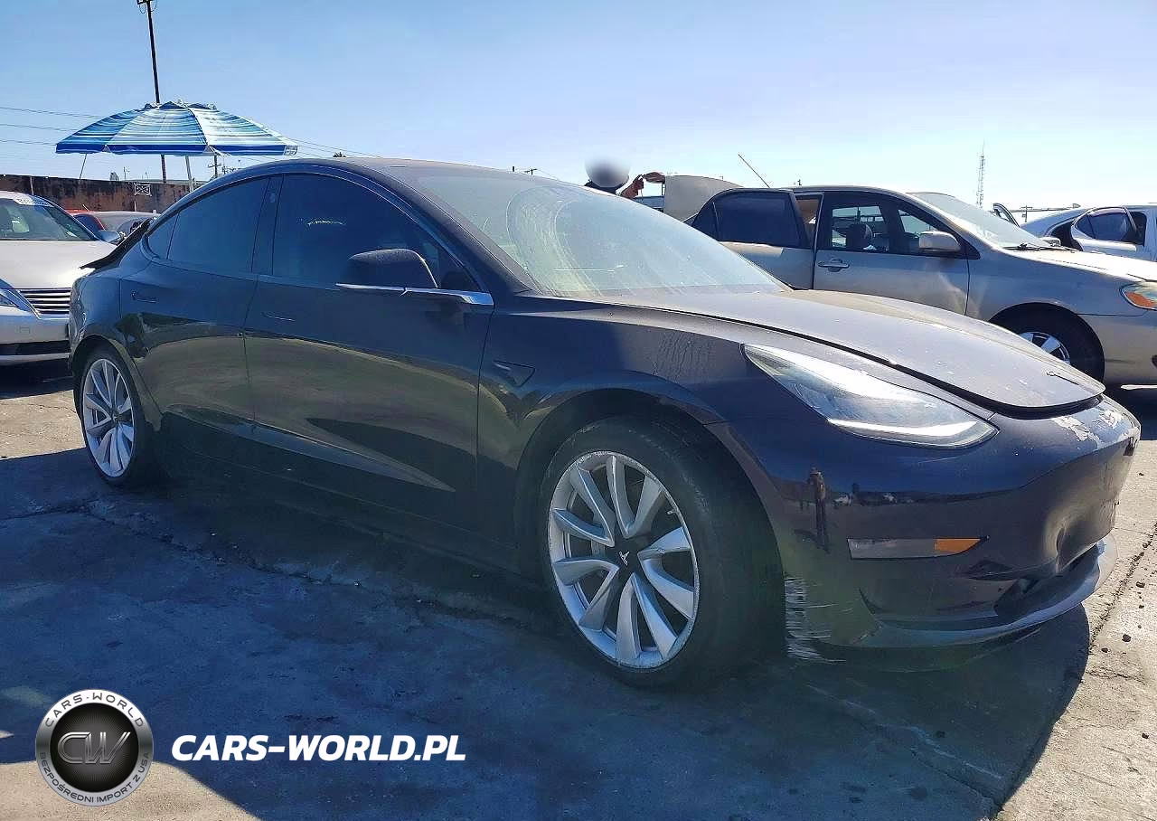 2019 Tesla Model 3 VIN:5YJ3E1EB1KF186747 - 4