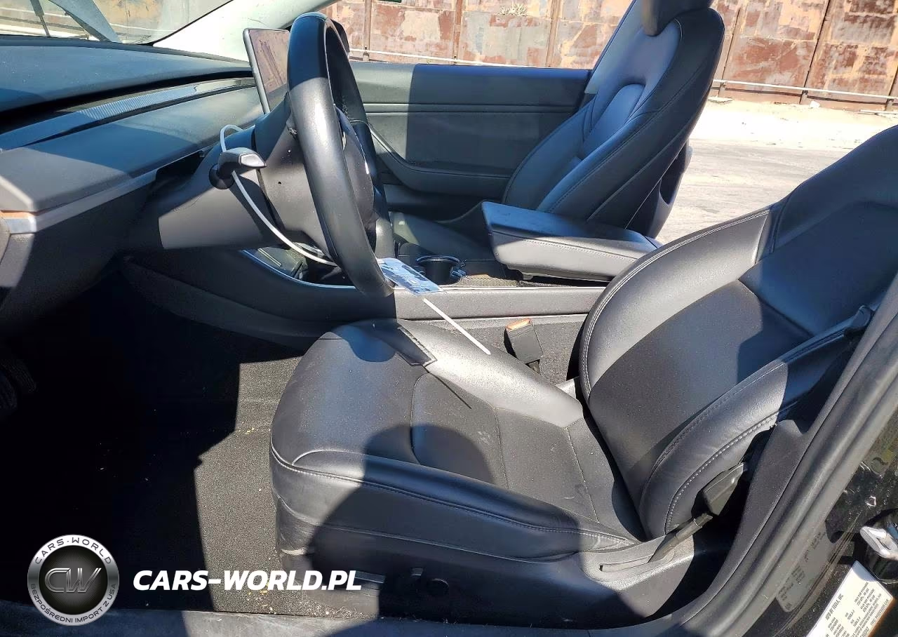 2019 Tesla Model 3 VIN:5YJ3E1EB1KF186747 - 7