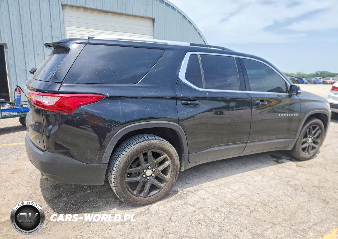 2018 Chevrolet Traverse Lt VIN:1GNERGKW8JJ127877 - 3