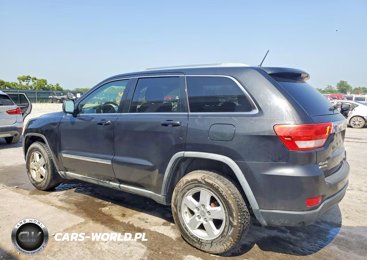 2011 Jeep Grand Cherokee Laredo VIN:1J4RR4GG1BC585402 - 2
