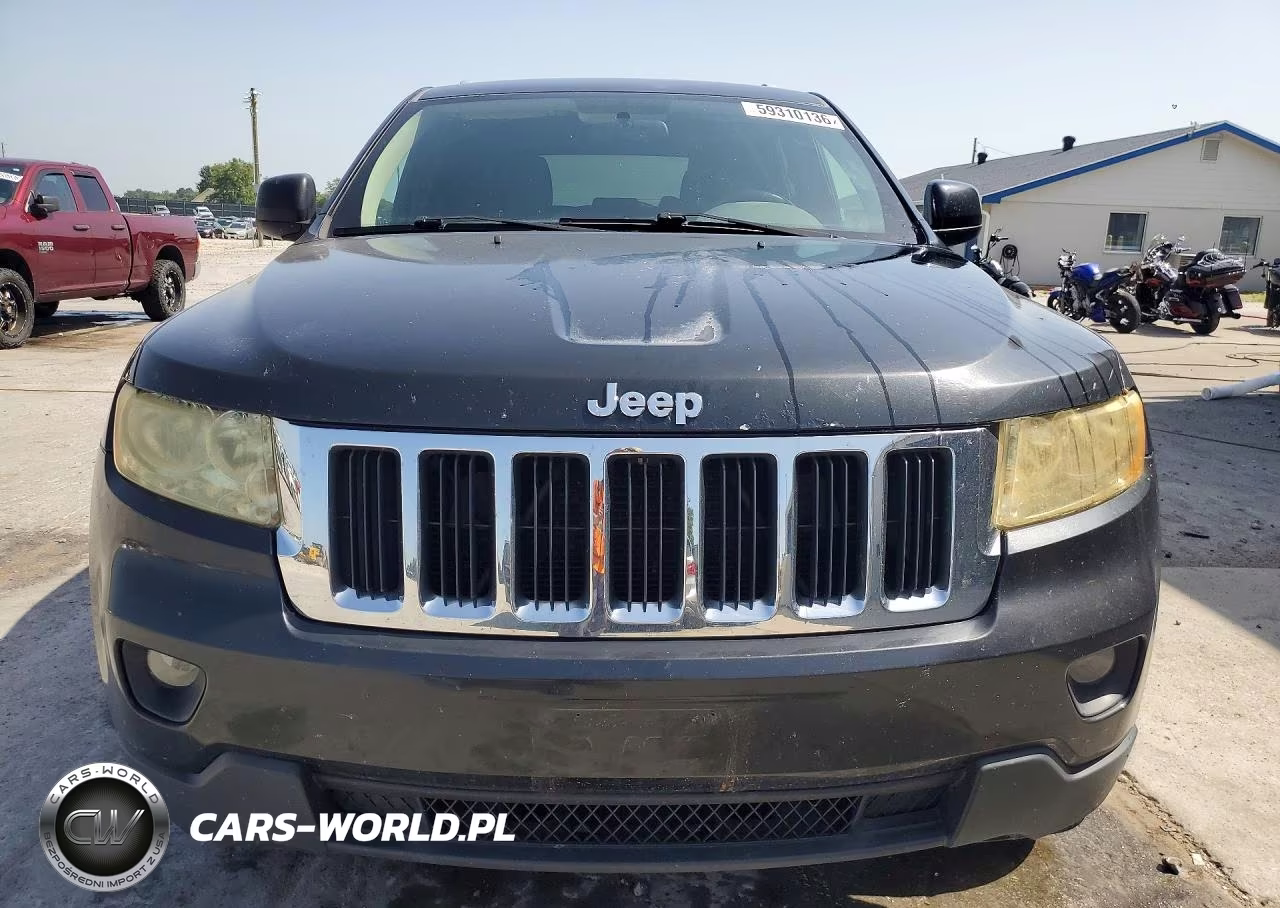 2011 Jeep Grand Cherokee Laredo VIN:1J4RR4GG1BC585402 - 5
