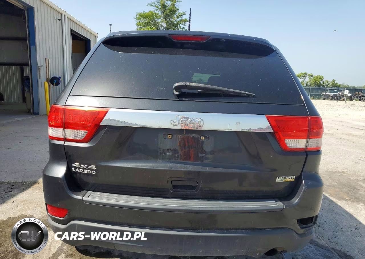 2011 Jeep Grand Cherokee Laredo VIN:1J4RR4GG1BC585402 - 6