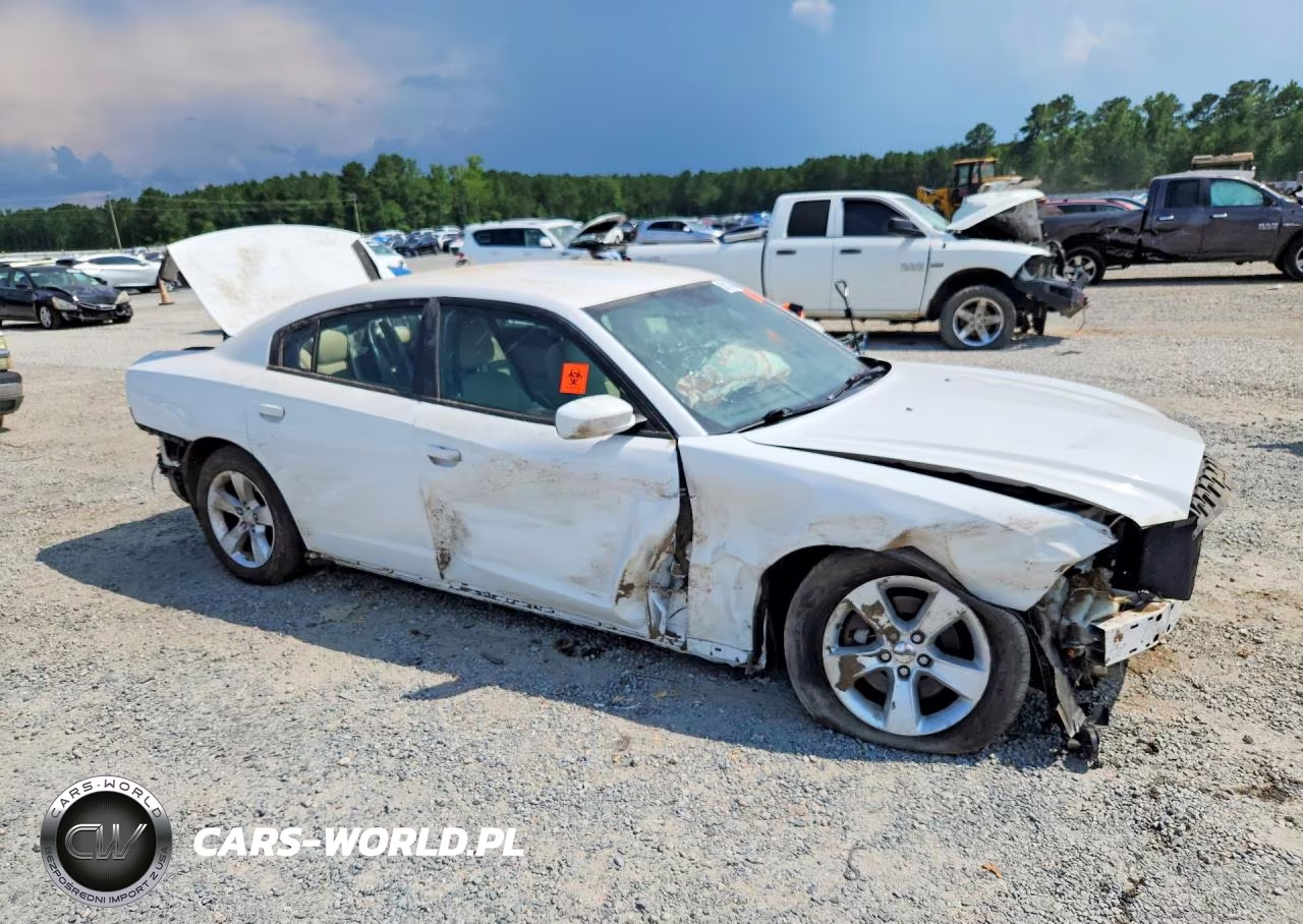 2011 Dodge Charger VIN:2B3CL3CGXBH513965 - 4