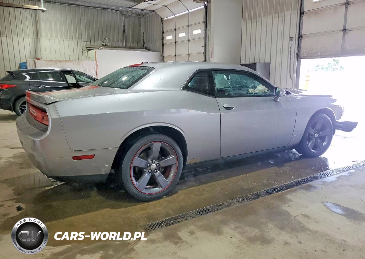 2014 Dodge Challenger Sxt VIN:2C3CDYAG5EH160894 - 3