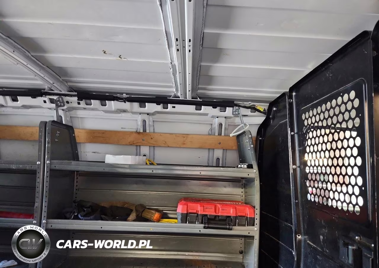 2019 Chevrolet Express G2500 VIN:1GCWGAFG0K1345316 - 10