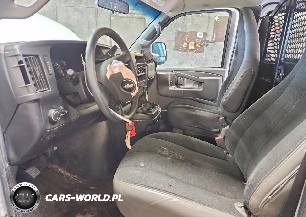 2019 Chevrolet Express G2500 VIN:1GCWGAFG0K1345316 - 7