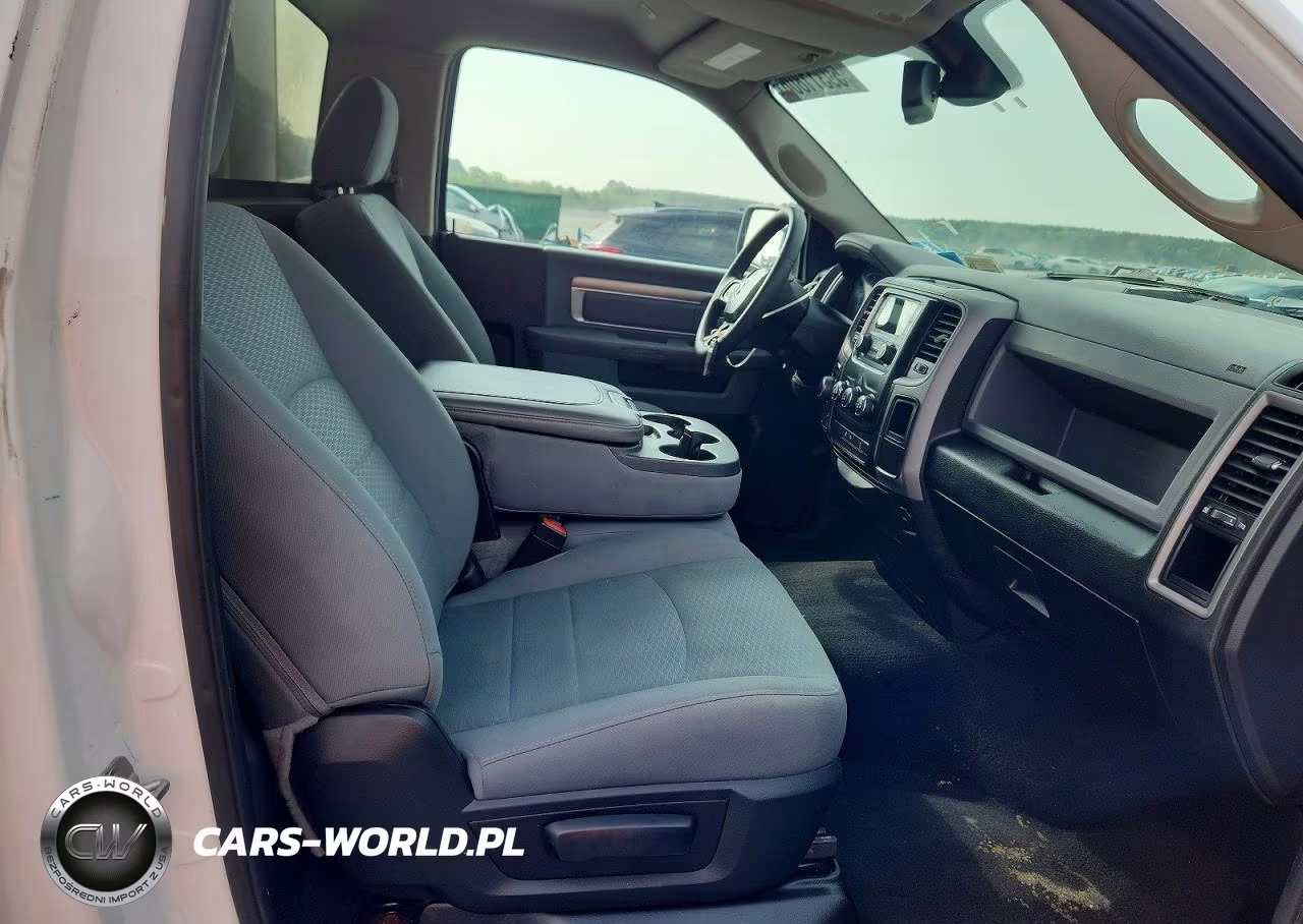 2019 Ram 1500 Classic Tradesman VIN:3C6JR7DG6KG600005 - 10