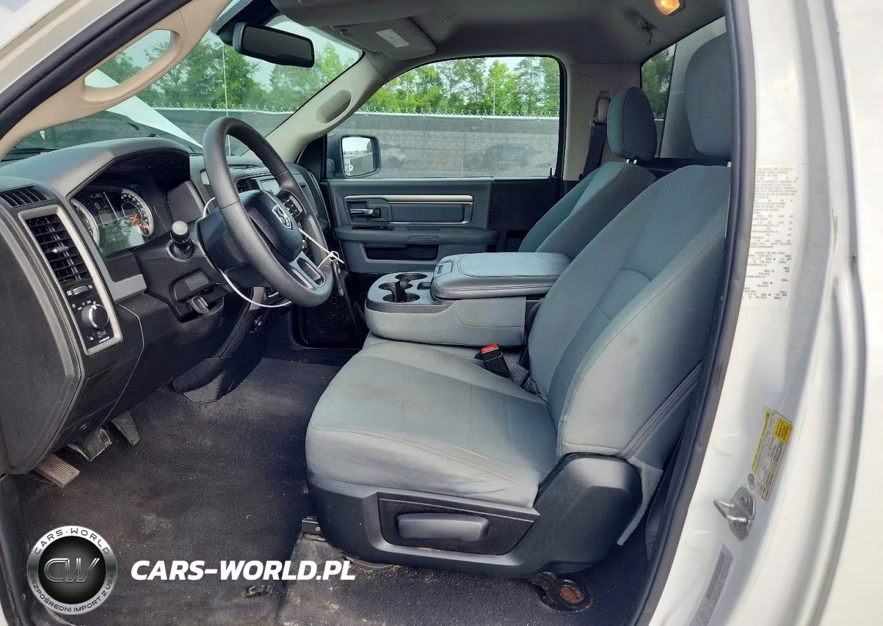 2019 Ram 1500 Classic Tradesman VIN:3C6JR7DG6KG600005 - 7
