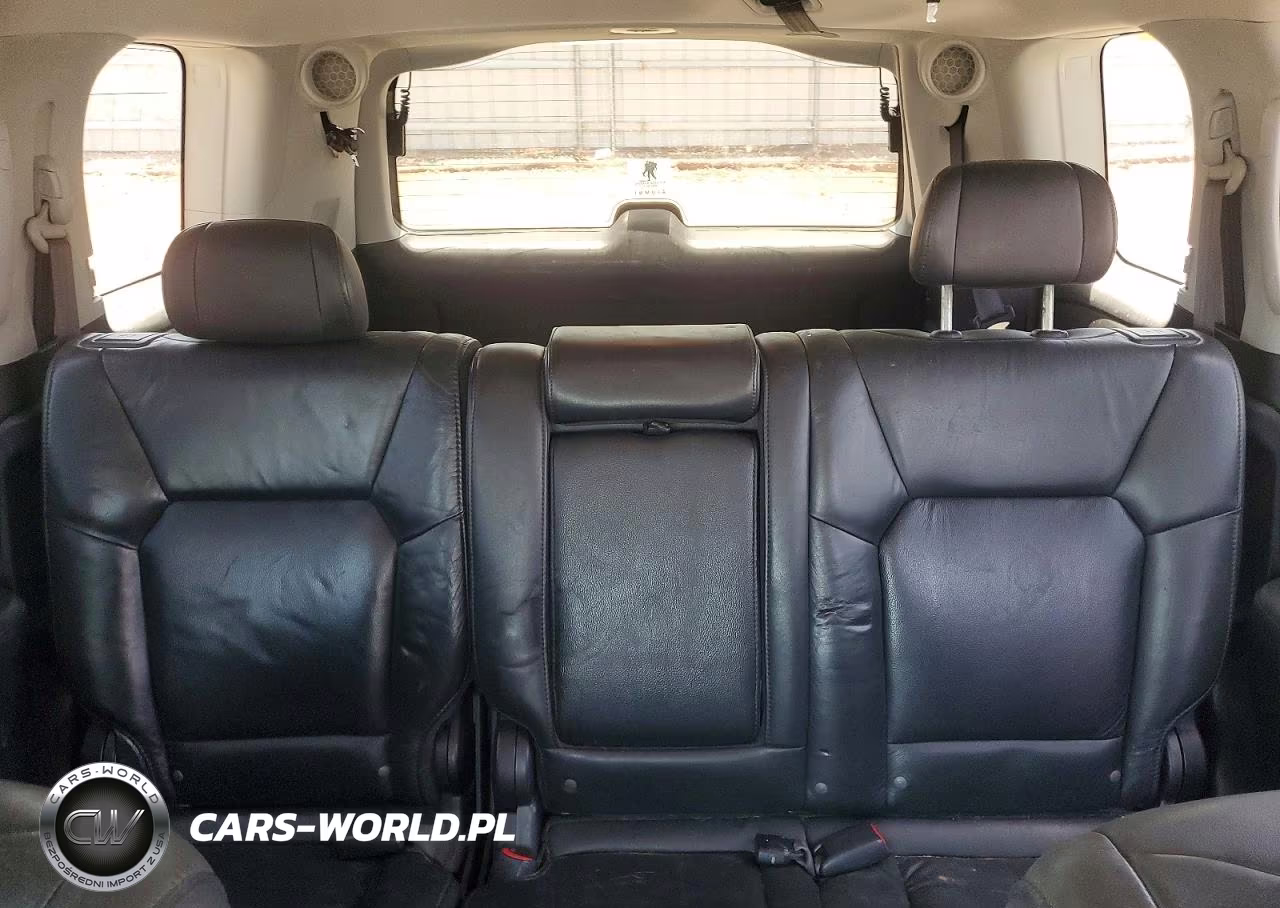 2011 Honda Pilot Touring VIN:5FNYF3H98BB022807 - 10