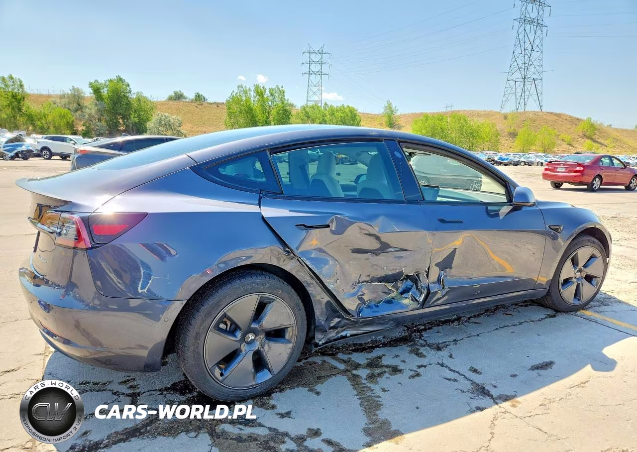 2022 Tesla Model 3 VIN:5YJ3E1EB3NF155424 - 3
