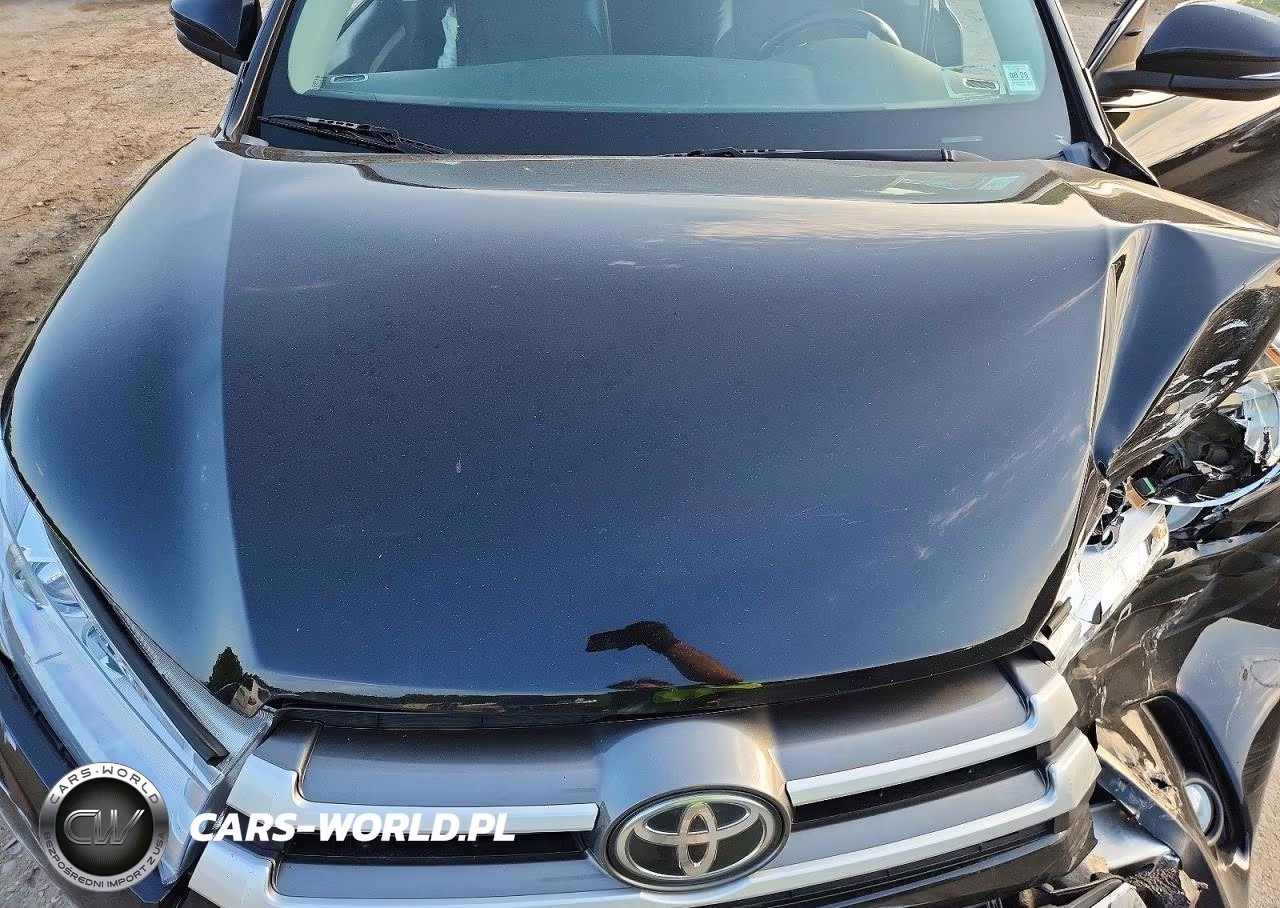 2019 Toyota Highlander Le Plus VIN:5TDBZRFH6KS702260 - 12