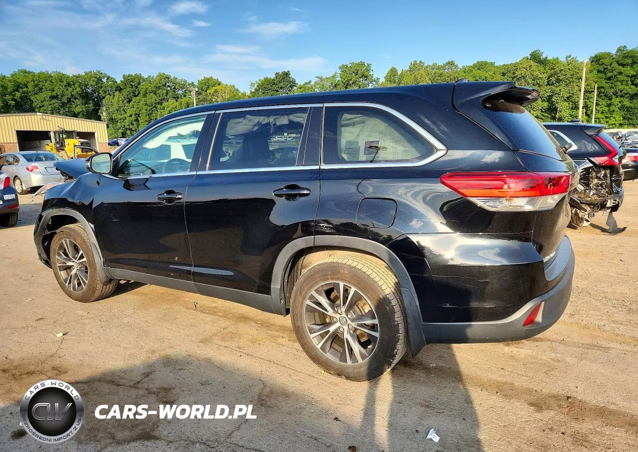 2019 Toyota Highlander Le Plus VIN:5TDBZRFH6KS702260 - 2