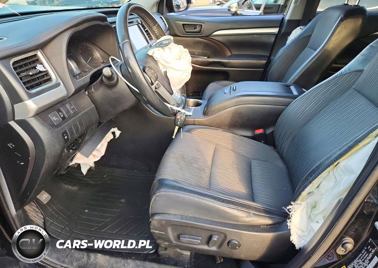 2019 Toyota Highlander Le Plus VIN:5TDBZRFH6KS702260 - 7