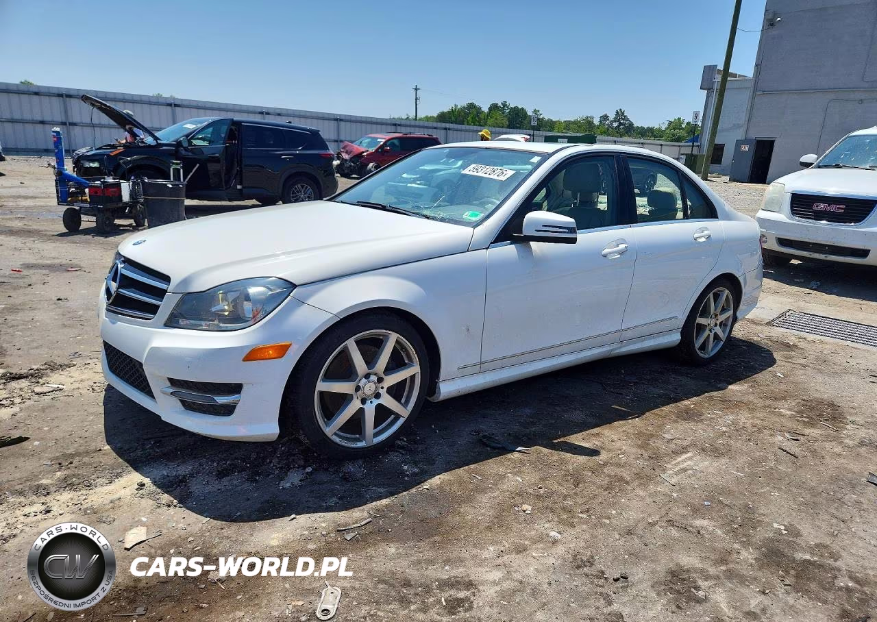 2014 Mercedes-Benz C 300 4Matic – zdjęcie 1 z 12
