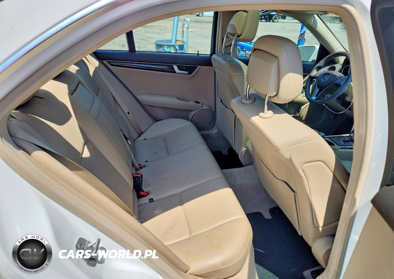 2014 Mercedes-Benz C 300 4Matic VIN:WDDGF8AB2EA923339 - 10