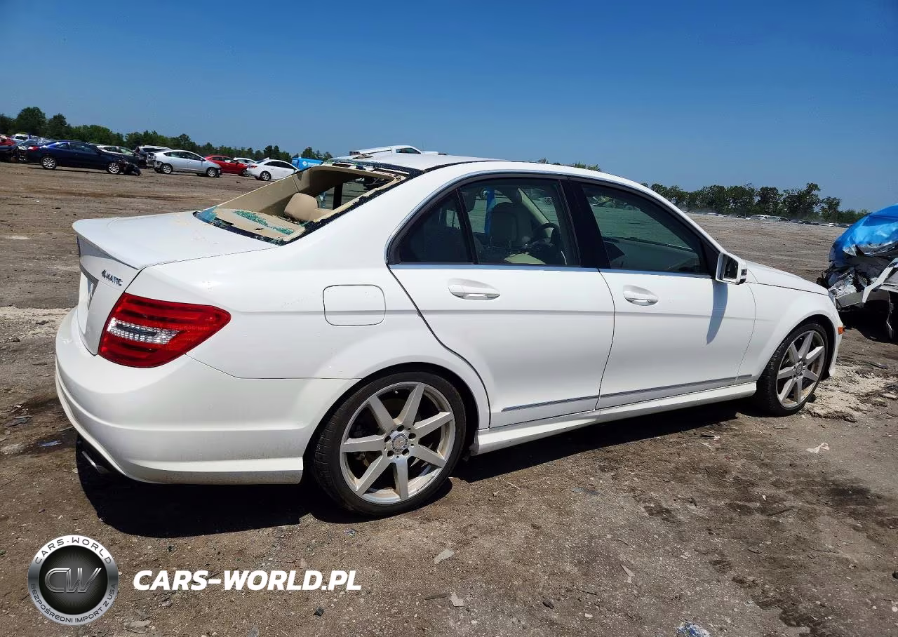 2014 Mercedes-Benz C 300 4Matic VIN:WDDGF8AB2EA923339 - 3