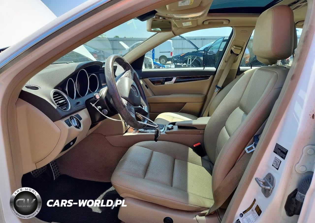 2014 Mercedes-Benz C 300 4Matic VIN:WDDGF8AB2EA923339 - 7