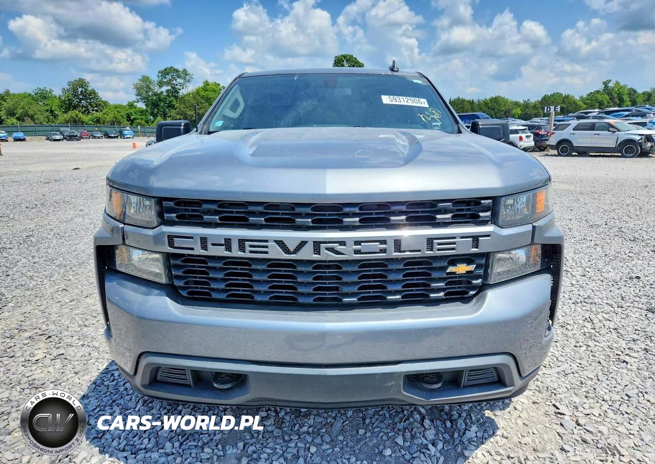 2020 Chevrolet Silverado K1500 Custom VIN:1GCUYBEF2LZ143387 - 5