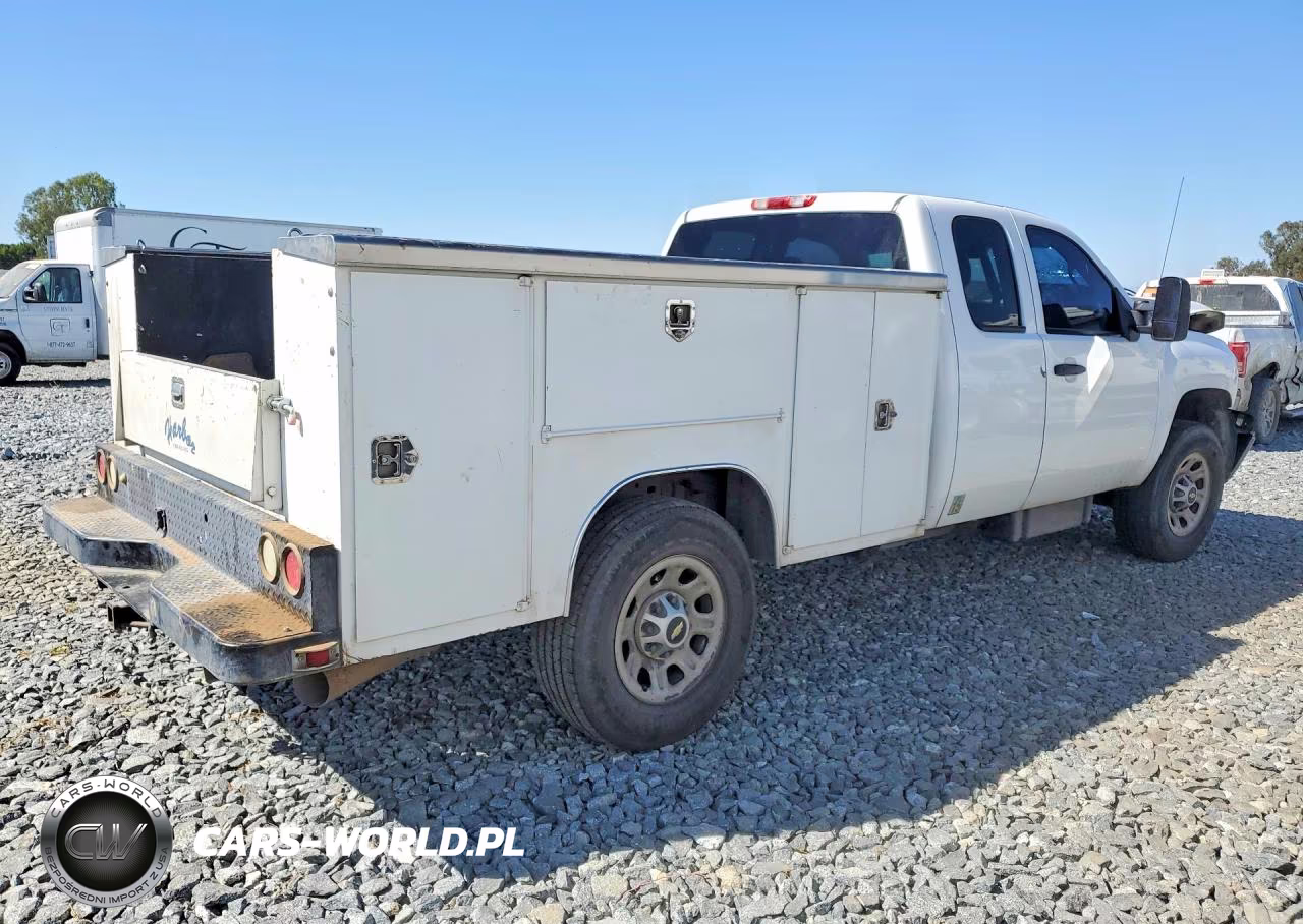 2013 Chevrolet Silverado C3500 VIN:1GB5CZC85DZ236460 - 3