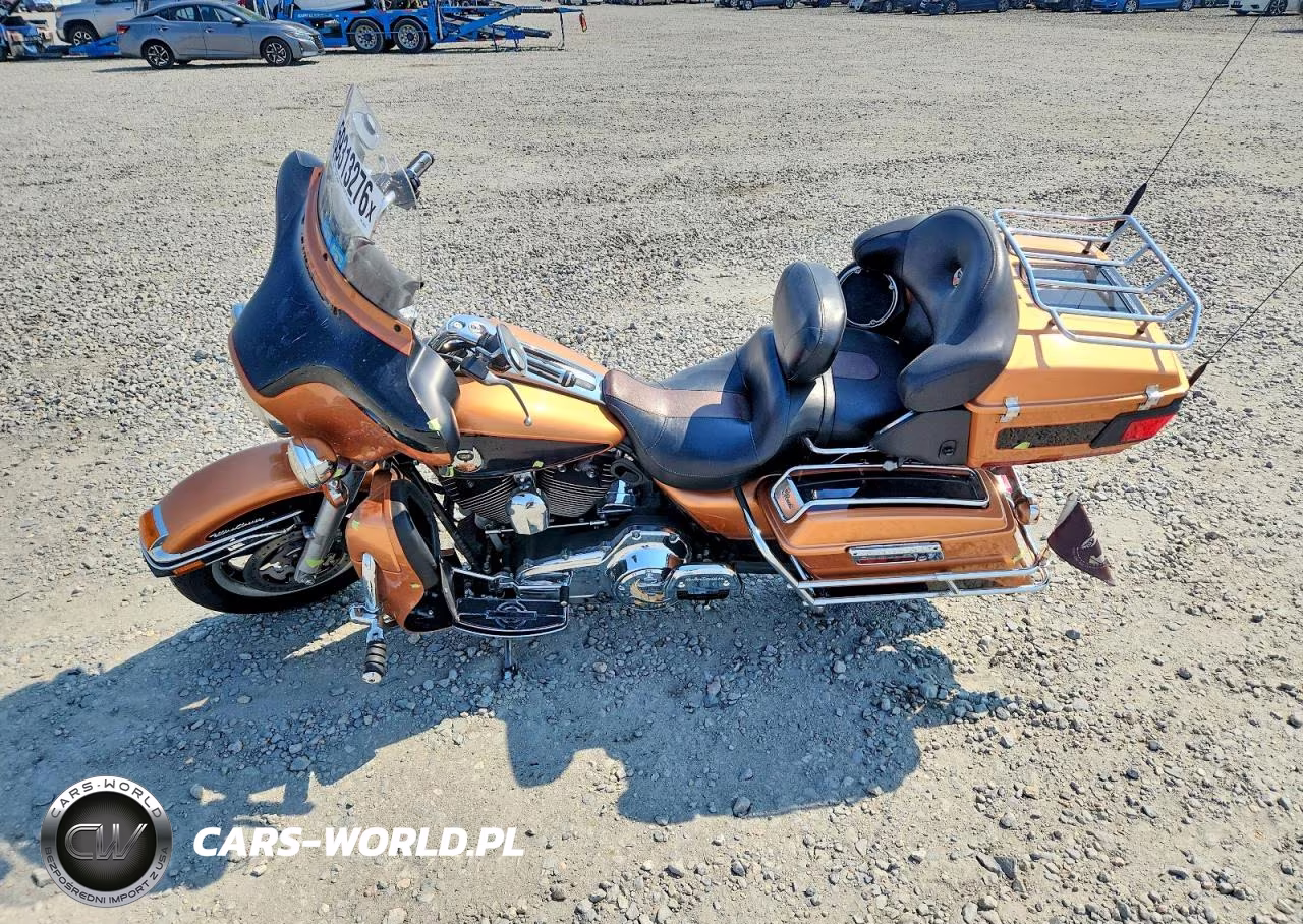 2008 Harley-Davidson Flhtcui 105Th Anniversary Edition VIN:1HD1FC4488Y666729 - 3