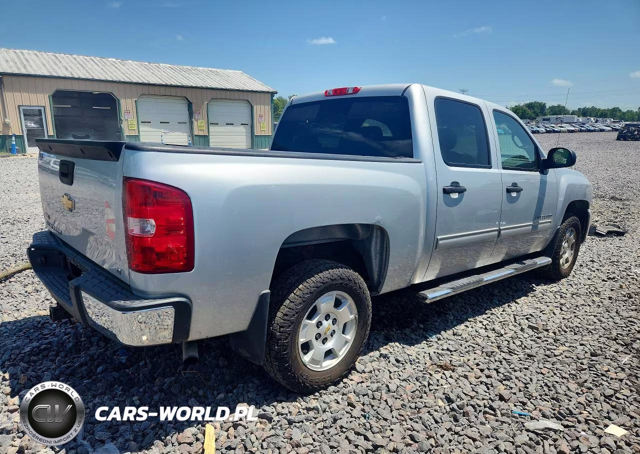 2011 Chevrolet Silverado C1500 Lt VIN:3GCPCSE04BG360137 - 3