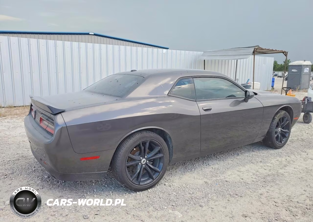 2018 Dodge Challenger Sxt VIN:2C3CDZAG4JH204724 - 3