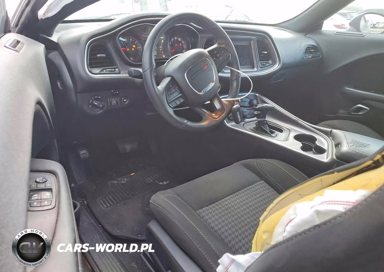 2018 Dodge Challenger Sxt VIN:2C3CDZAG4JH204724 - 8