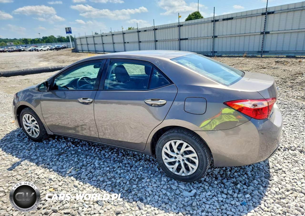 2017 Toyota Corolla Le VIN:2T1BURHEXHC858904 - 2