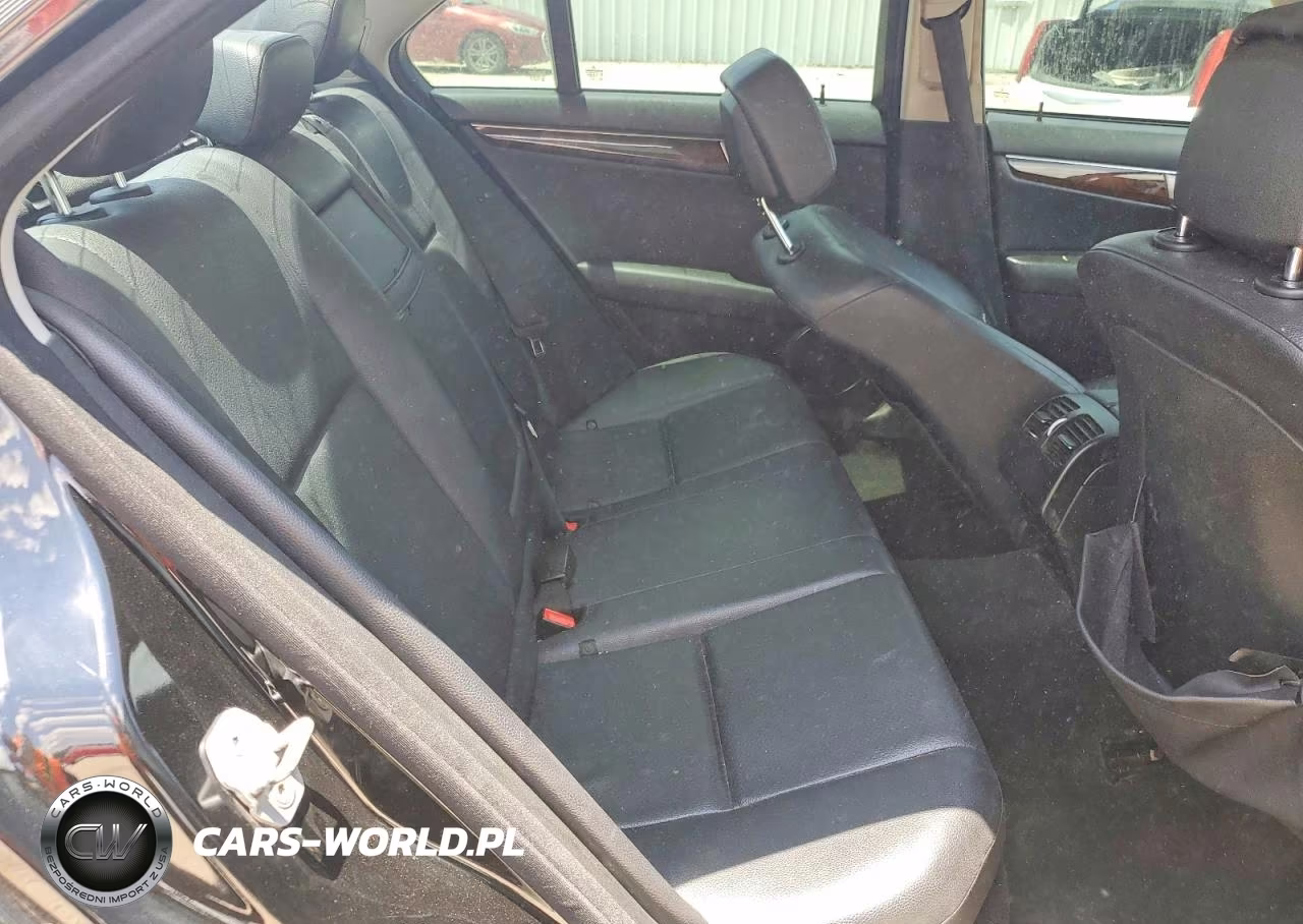 MERCEDES-BENZ C 300 VIN:WDDGF8BBXCR200027 - 10