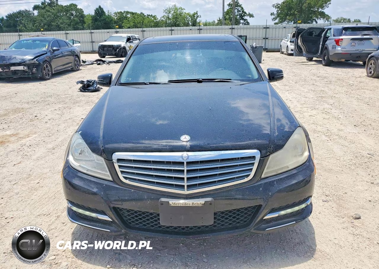 MERCEDES-BENZ C 300 VIN:WDDGF8BBXCR200027 - 5