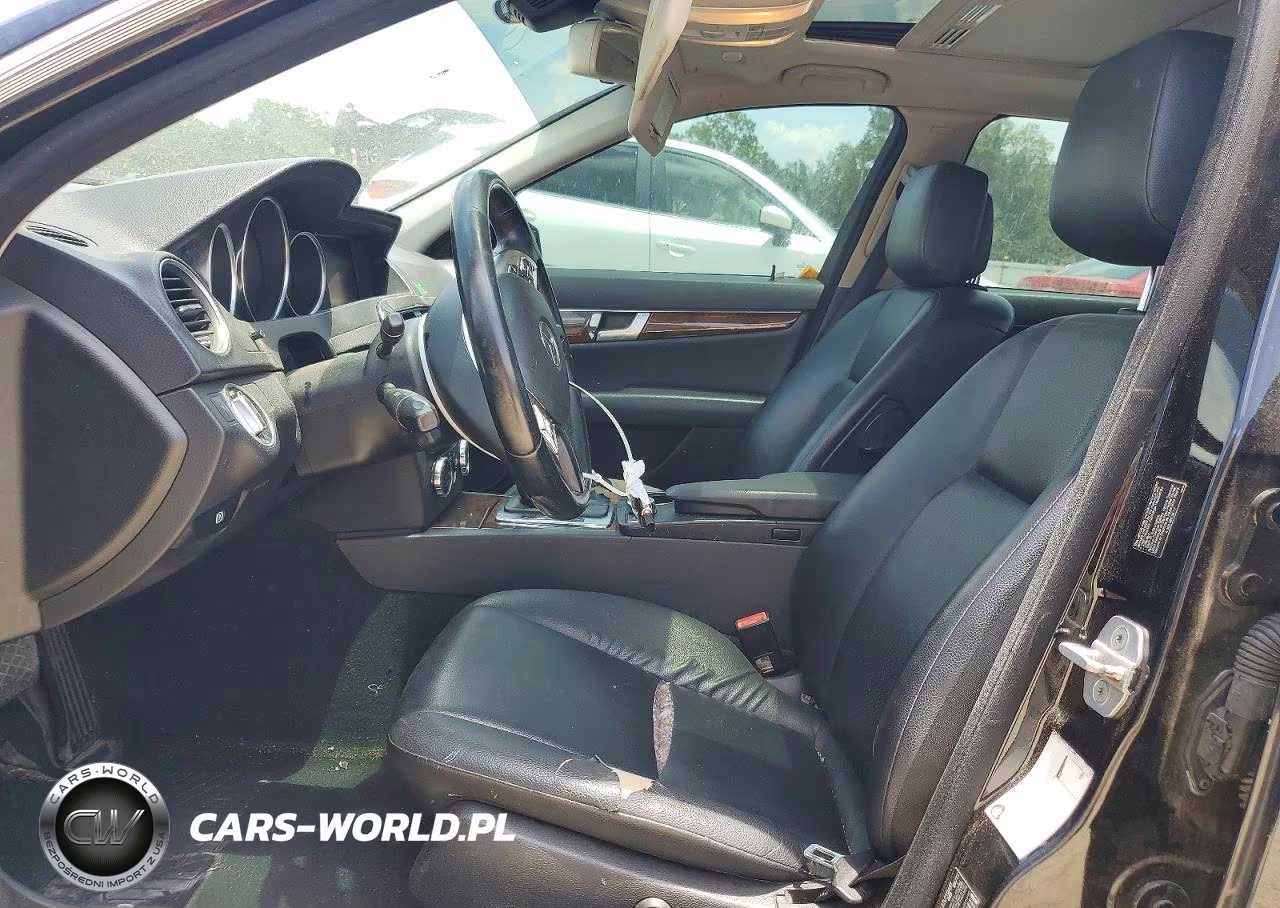 MERCEDES-BENZ C 300 VIN:WDDGF8BBXCR200027 - 7