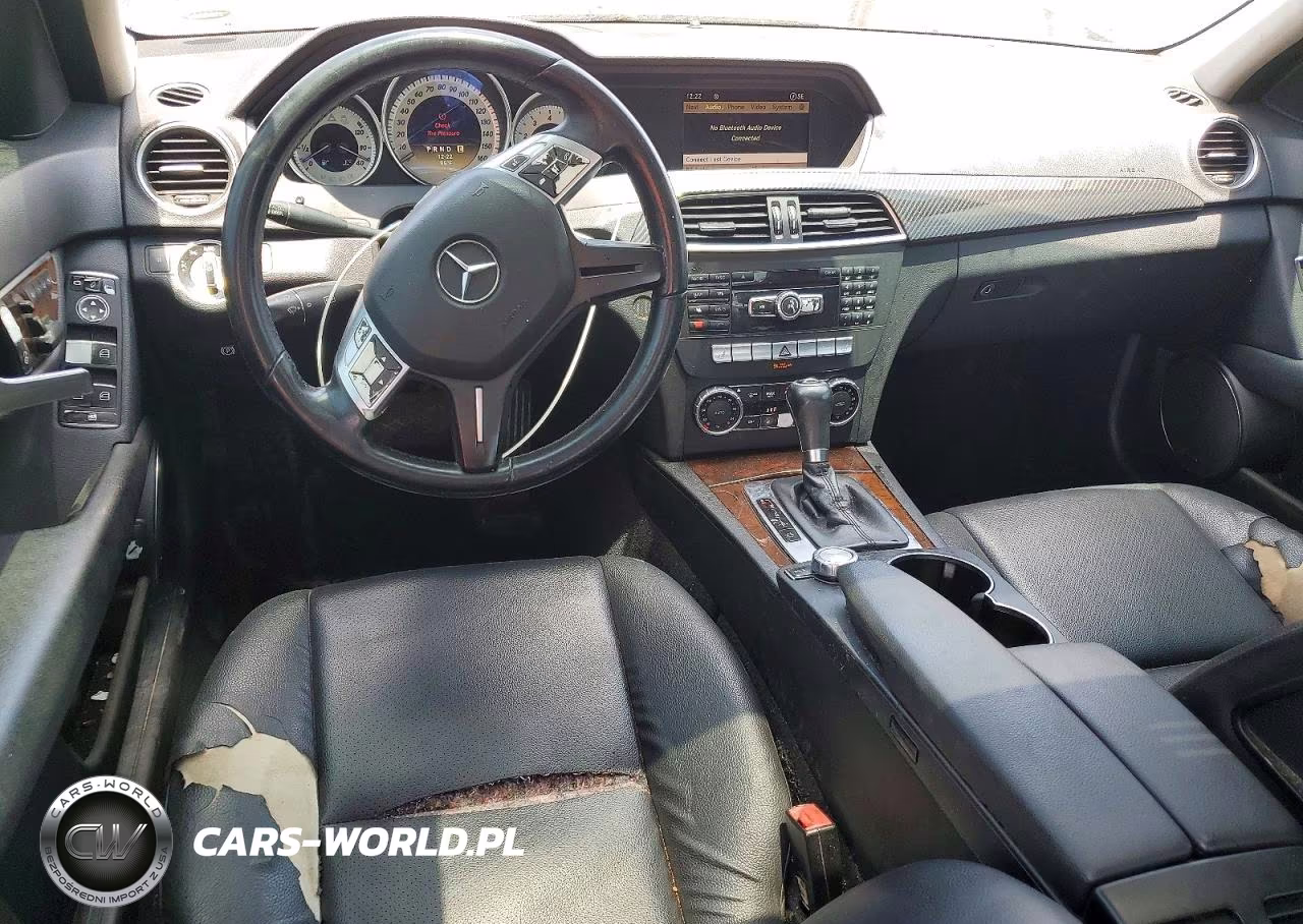 MERCEDES-BENZ C 300 VIN:WDDGF8BBXCR200027 - 8
