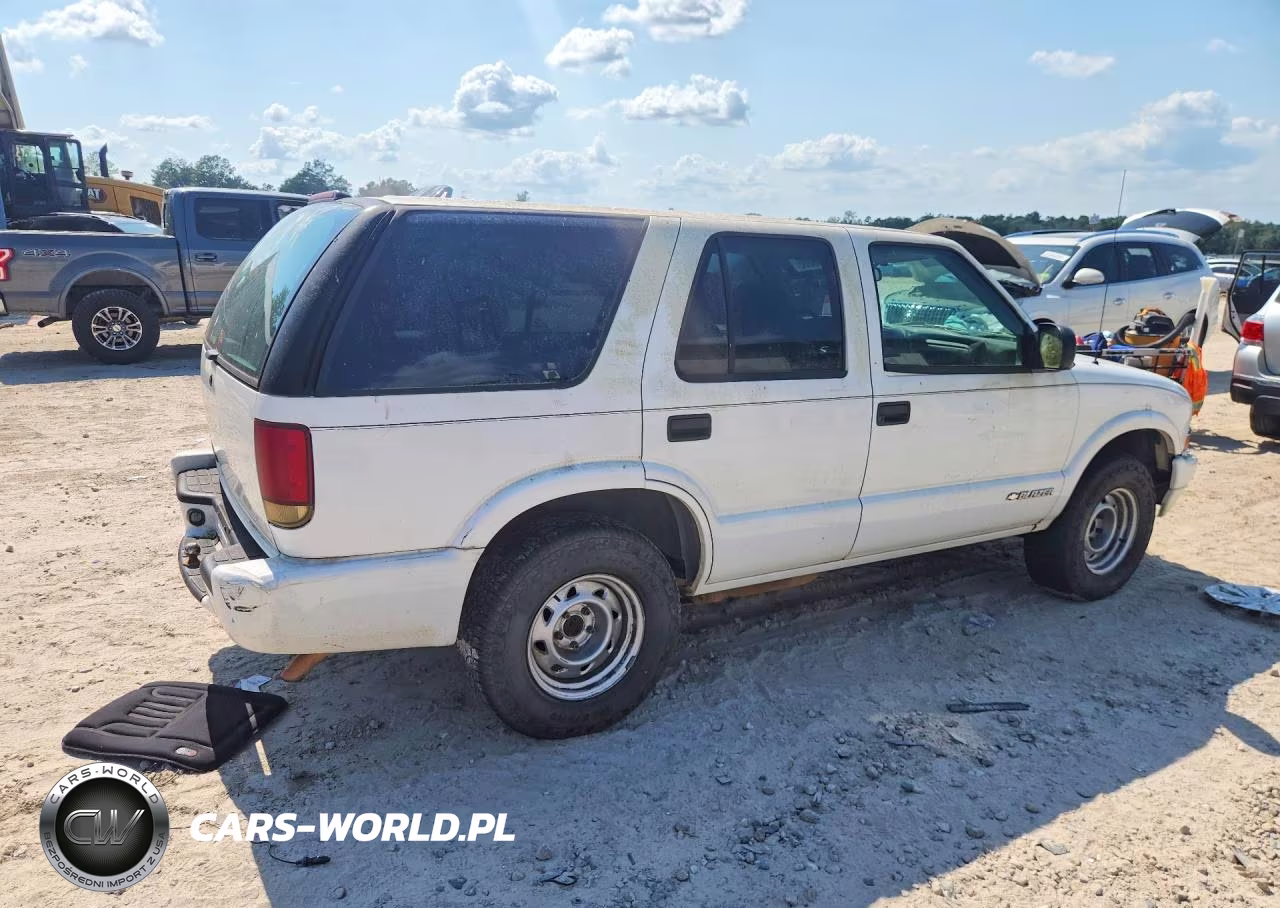 2004 Chevrolet Blazer VIN:1GNCS13X14K152442 - 3