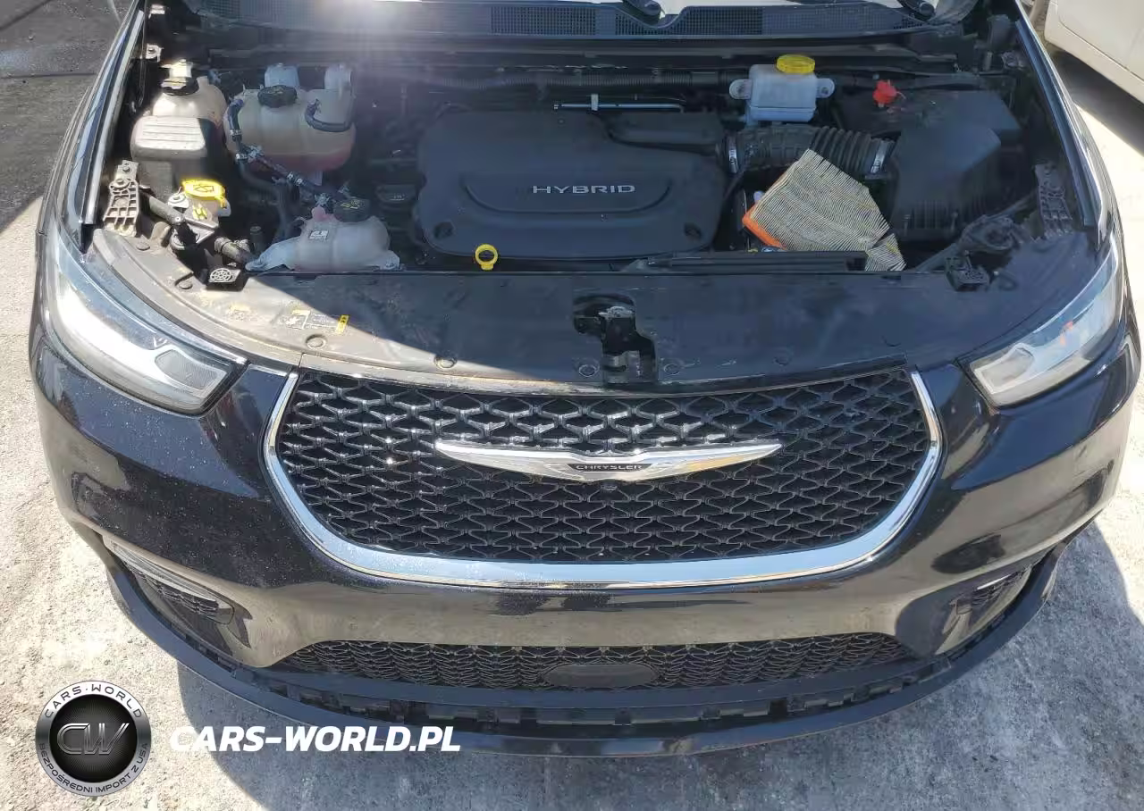 2022 Chrysler Pacifica Hybrid Touring L VIN:2C4RC1L73NR167110 - 12