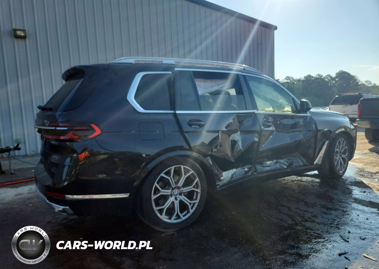 2023 BMW X7 xDrive40I VIN:5UX23EM02P9R10714 - 3