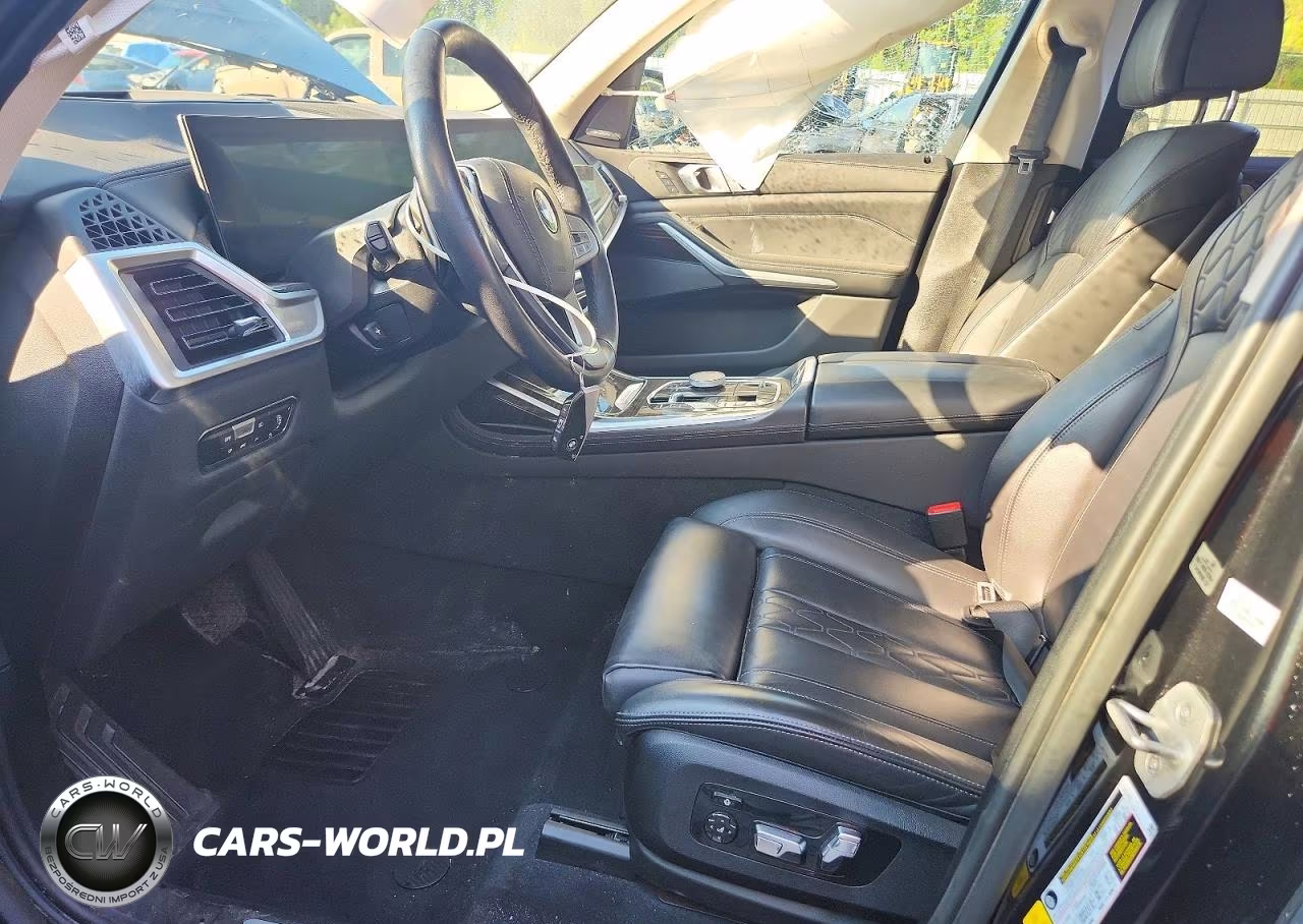 2023 BMW X7 xDrive40I VIN:5UX23EM02P9R10714 - 7