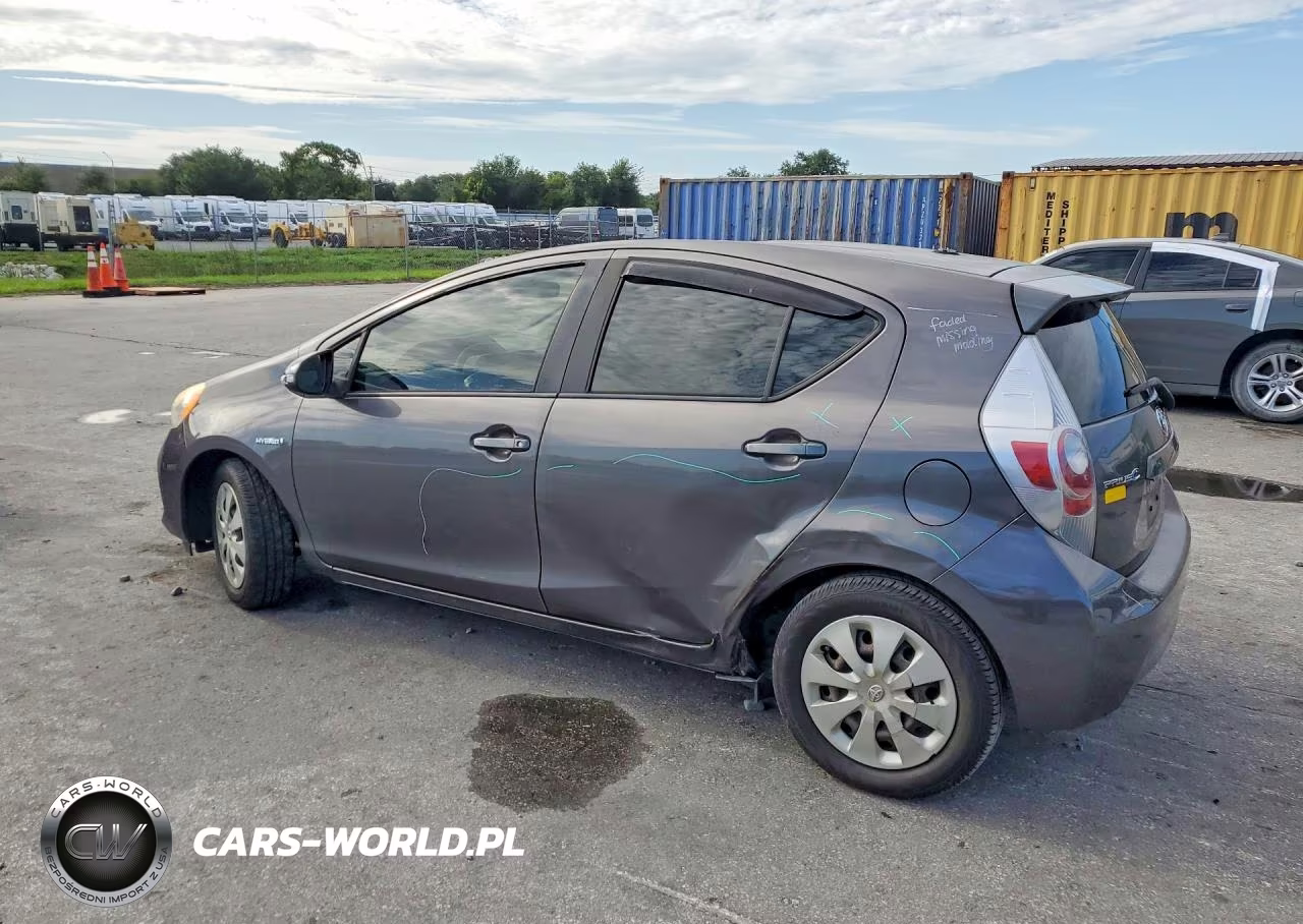 2014 Toyota Prius C Two VIN:JTDKDTB34E1560496 - 2
