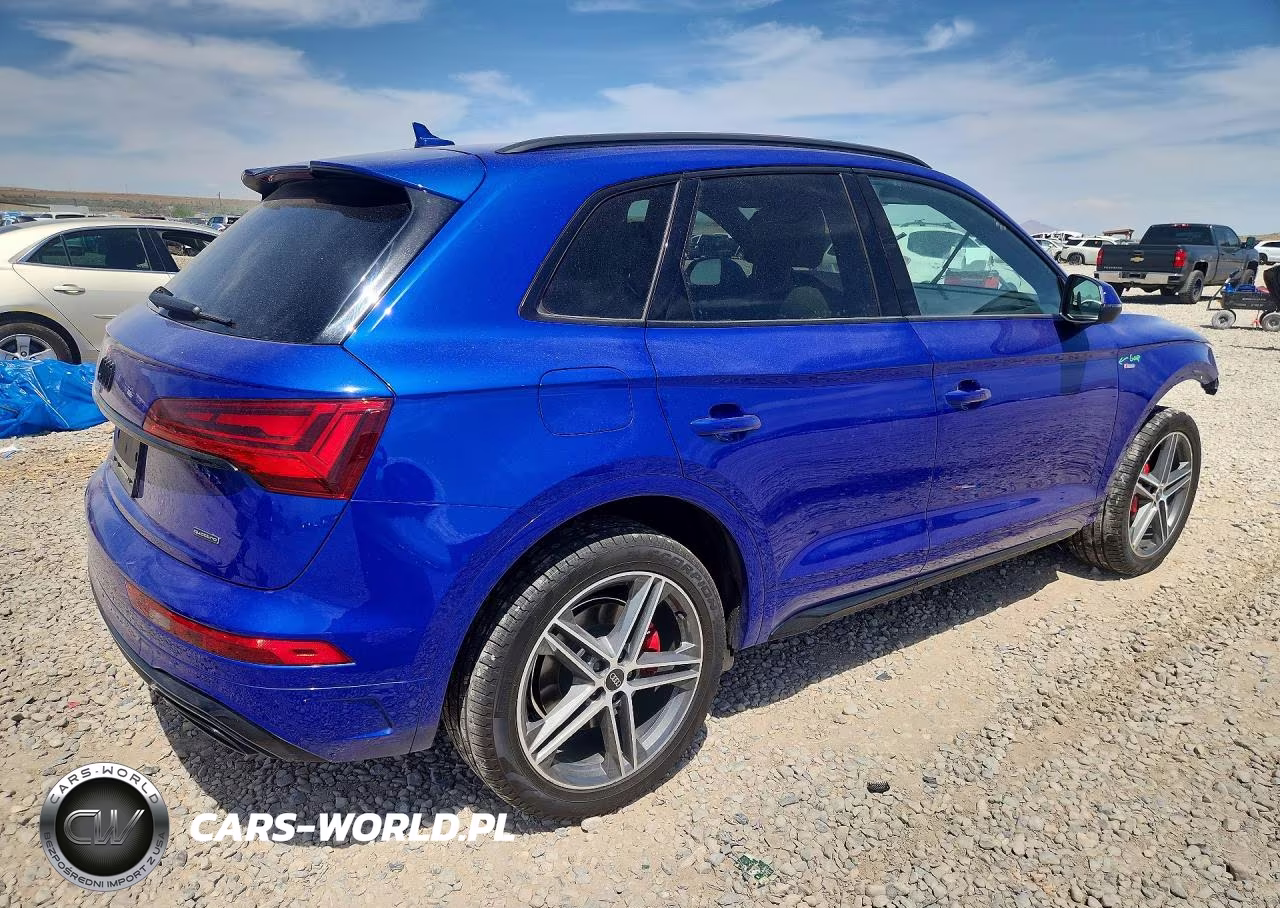 2024 Audi Q5 E Premium Plus 55 VIN:WA1E2AFY8R2017465 - 3