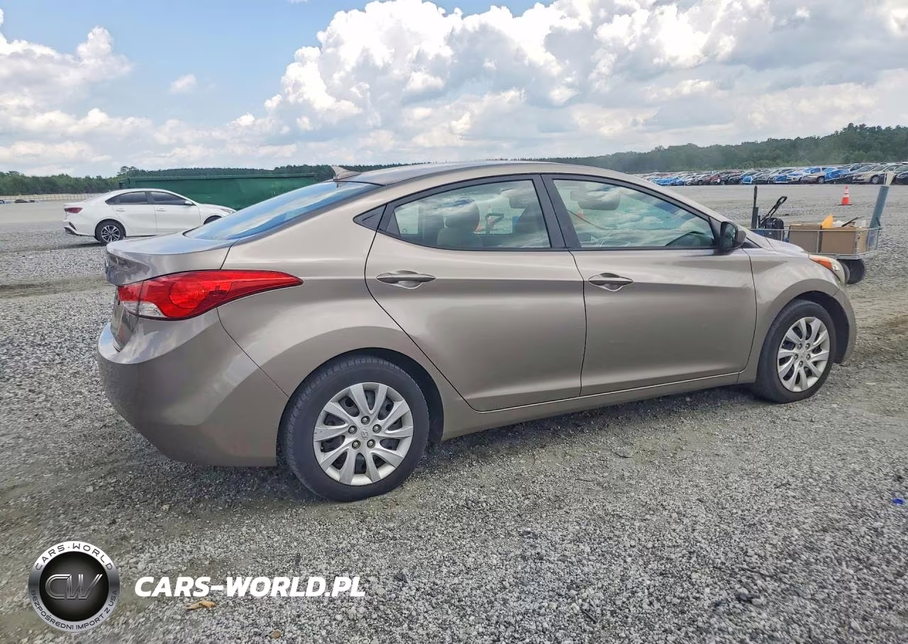 2012 Hyundai Elantra Gls VIN:5NPDH4AE2CH118957 - 3