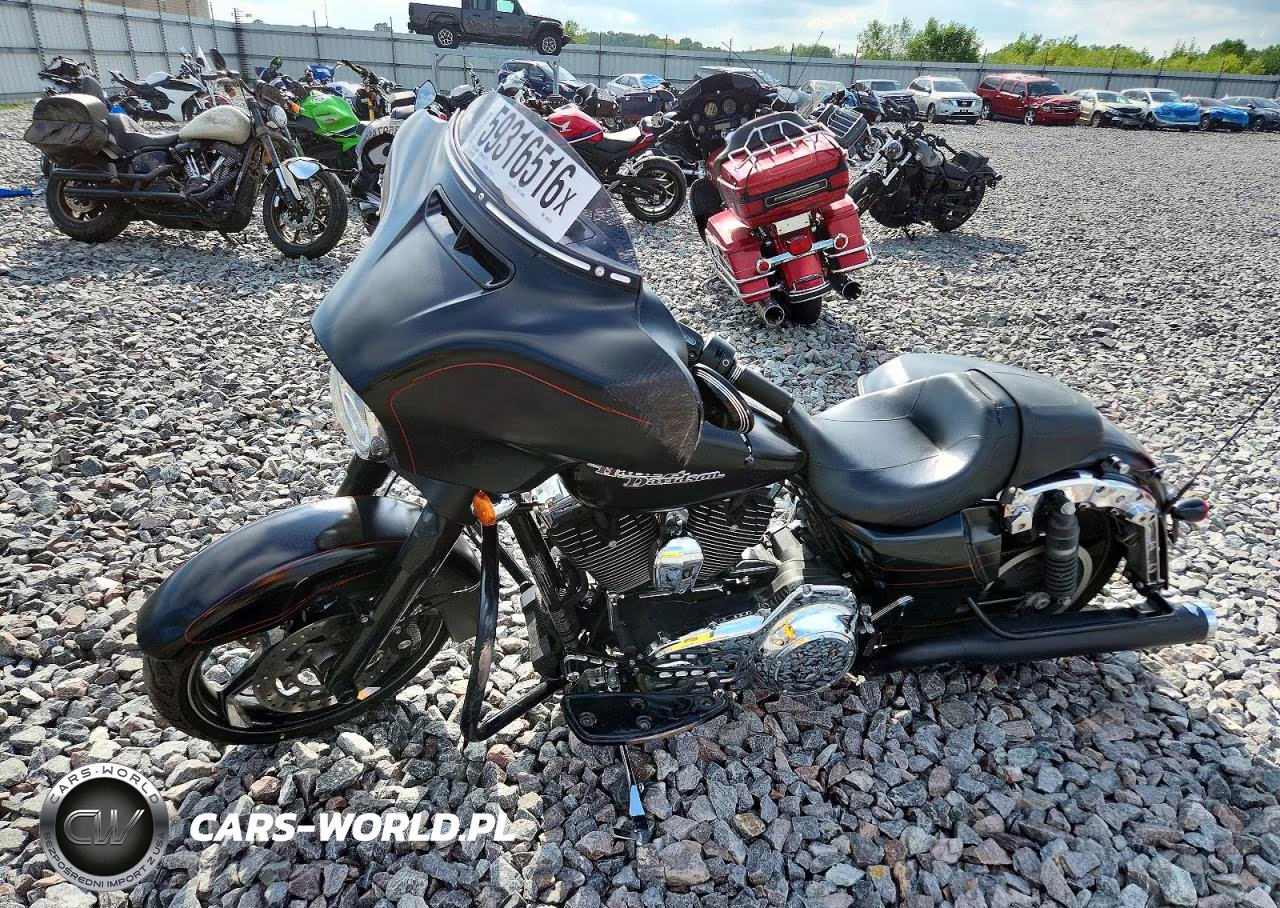 2016 Harley-Davidson Flhxs Street Glide Special VIN:1HD1KRM12GB626278 - 3