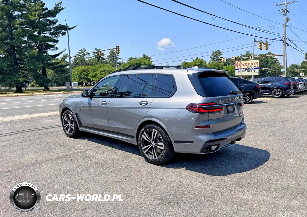 2023 BMW X7 xDrive40I VIN:5UX23EM00P9P15677 - 3